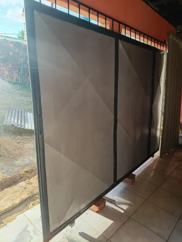 PORTÃO DE GARAGEM CORREDIÇO NO PRECINHO