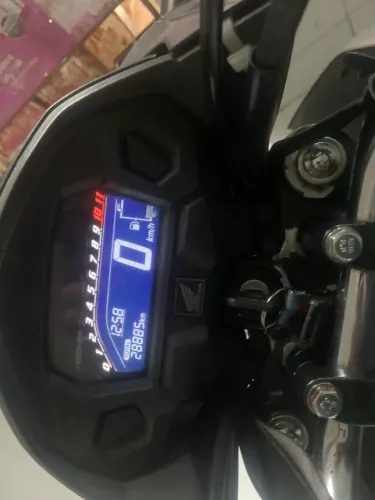 Honda cg titan 160 veículo com débitos de Ipva e multa 