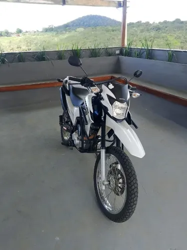 Honda broz 2022/23 licenciamento 2026 pra transferir procedência.