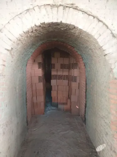 Tijolo direito da fábrica de Campos. 1300