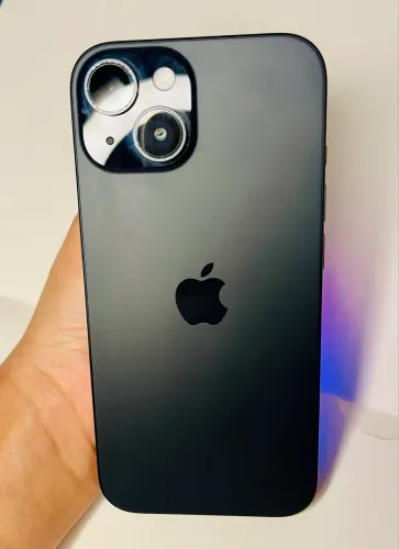 iPhone 15 impecável