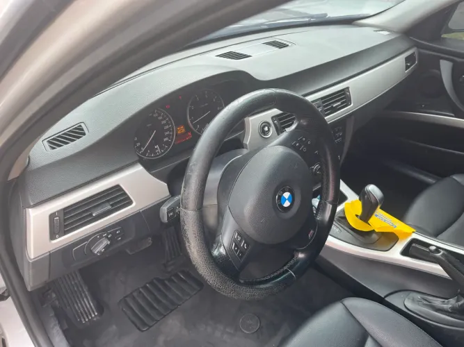 BMW 318I A 2.0 16V 136cv 5P 2012