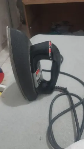 Ferro de passar roupa
