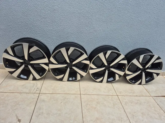 04 Rodas aro 17 Volkswagen Nivus Highline 2023