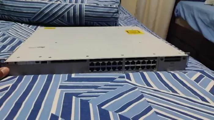 Cisco 9300 24 portas