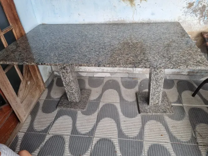 Mesa de granito