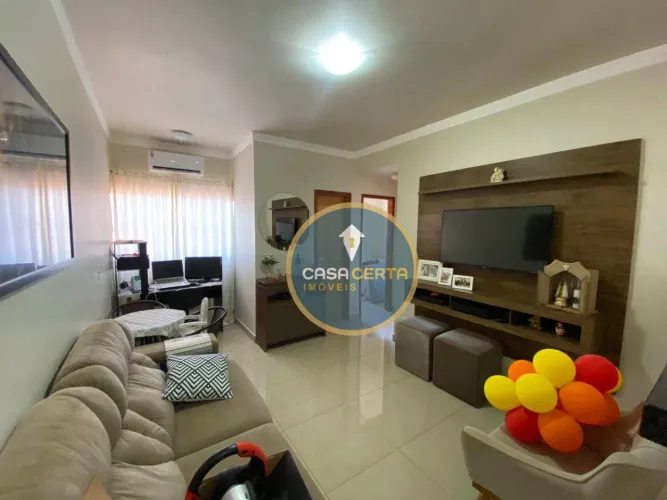 Apartamento mobiliado e planejado com 2 quartos (1 suíte)  Excelente localização e sol da 