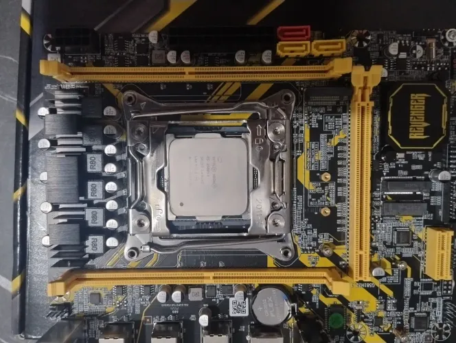 KIT Xeon x99 revenger + Xeon E5-2680v4