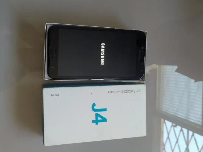 Celular Samsung J4