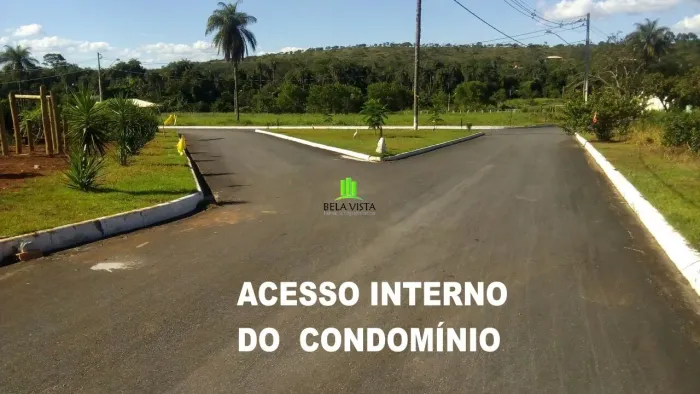 Lotes em Condomínio em Estância Das Aroeiras.
