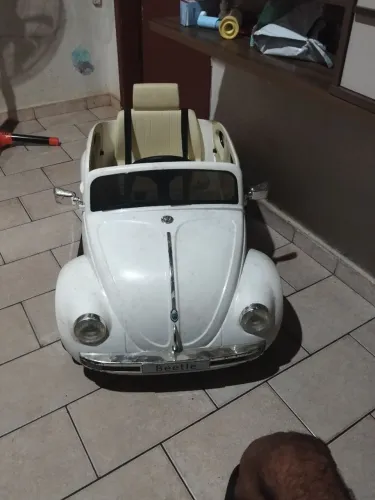 Carrinho elétrico para criança