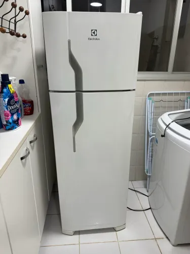 Geladeira Electrolux 260l