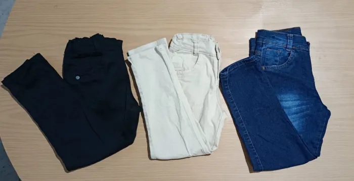 Calças jeans infantil