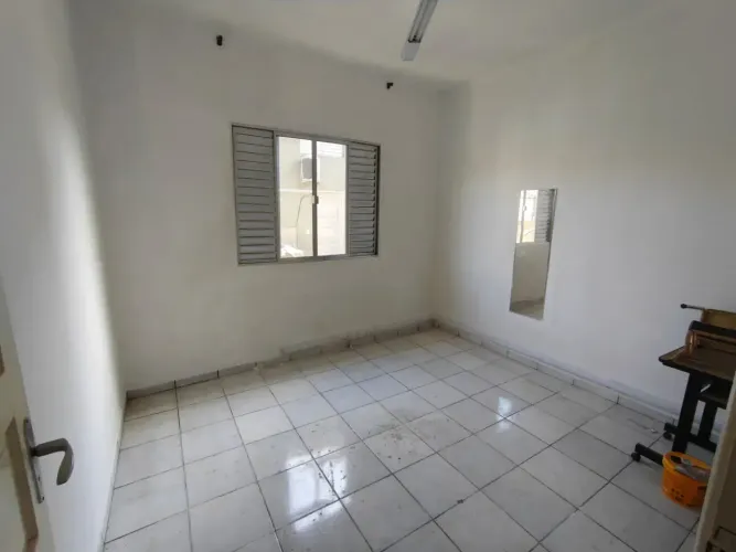 Locação casa de 1 dormitório, sala e cozinha no Rio Pequeno