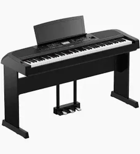 Piano Digital Yamaha arranjador DGX 670 com suporte e pedais triplos com NF e garantia