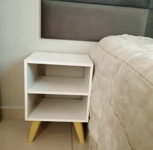 Mesa de Cabeceira para Sala e Quarto