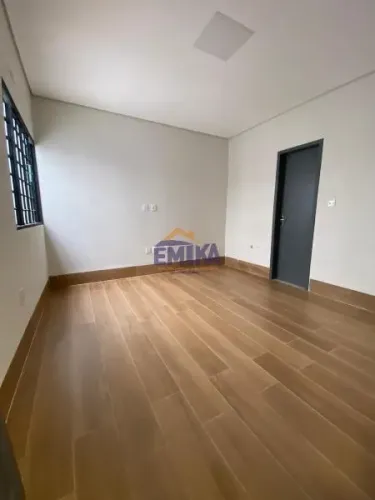 Comercial/Industrial com 13 sala(s) no bairro Boa Esperanca em Cuiabá - MT