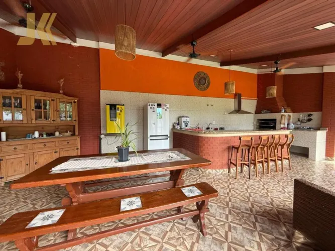 Chácara à venda em Jaguariúna, Núcleo Urbano Parque Ana Helena, com 2 quartos, com 534 m²