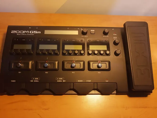 Pedaleira zoom g5n preto usado