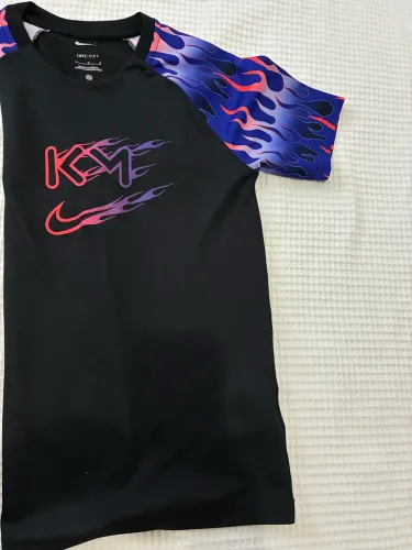 Camisa infantil Nike 10 anos $30