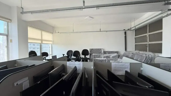 Salas Comerciais 1508 e 1510 à Venda no Centro de Divinópolis