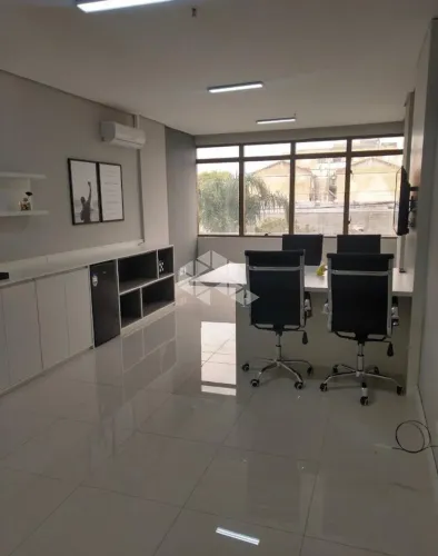 Crédito Real vende sala comercial totalmente mobiliada com uma vaga