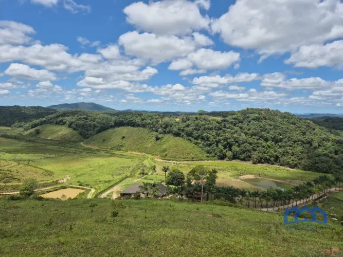 Sítio/Fazenda à Venda, 174 alqueires por R$ 10.000.000 Cód. ch2556
