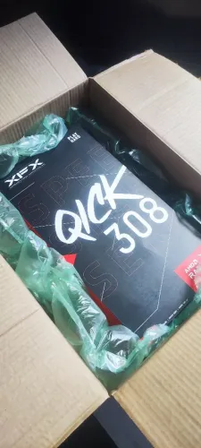 RX 7600 - Placa de Video AMD RX 7600 8gb - 4 Meses de Uso
