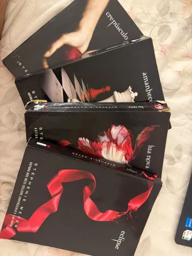 Livros A Coleção de Crepúsculo 4 Livros