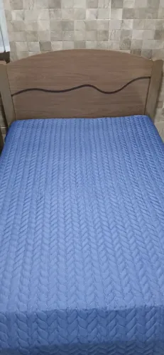 Cama casal com cabeceira