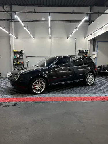 Volkswagen Golf GTI 1.8 MI 20V Turbo 4P Mec. 2001