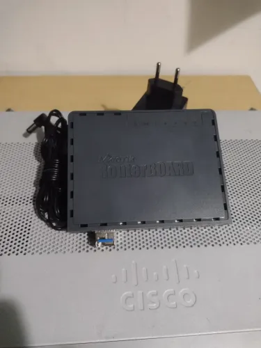 Roteador MikroTik hEX S RB760iGS Gigabit com SFP + Fonte Original