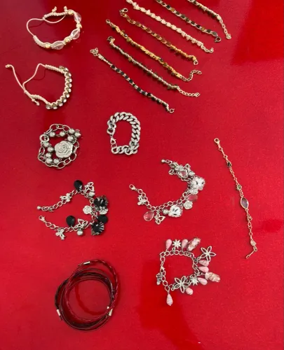 14 Pulseiras Estilosas (Berloques, Correntes e Boho
