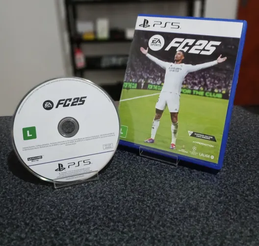 Jogo FC25 para PS5. Semi novo. Aqui na LOJA FABGAMES.