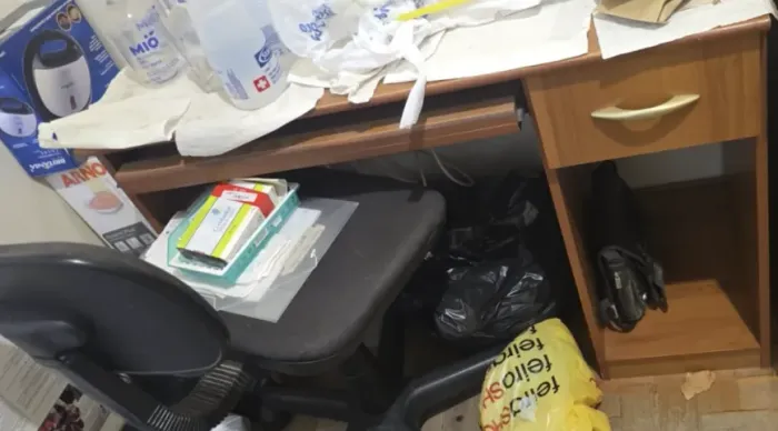Escrivaninha em MDF com Cadeira de Escritório