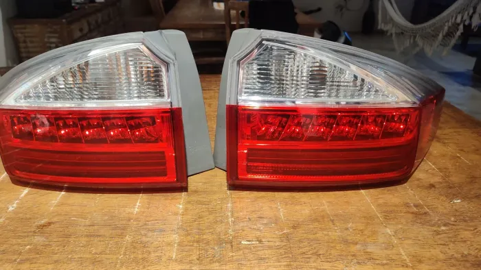 Par Lanterna Honda city 2018 2019 2020 2021com LED excelente estado original Honda