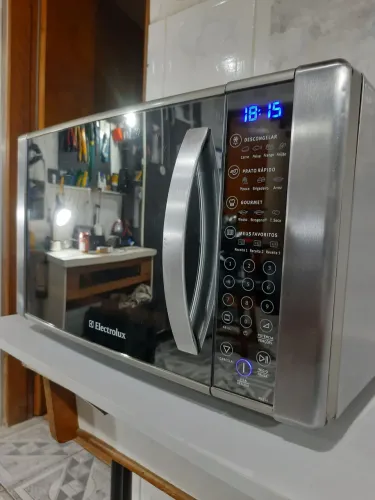 Microondas electrolux Blue touch MEC41 31L com GRILL - INOX  espelhado, funciona tudo ok