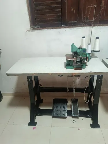 Máquina overloque semi industrial