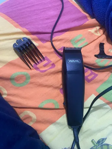 Máquina de cortar cabelo profissional