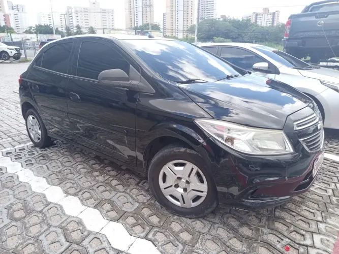 Chevrolet Onix Hatch LT 1.0 8V Flex Power Mec. 4P 2015