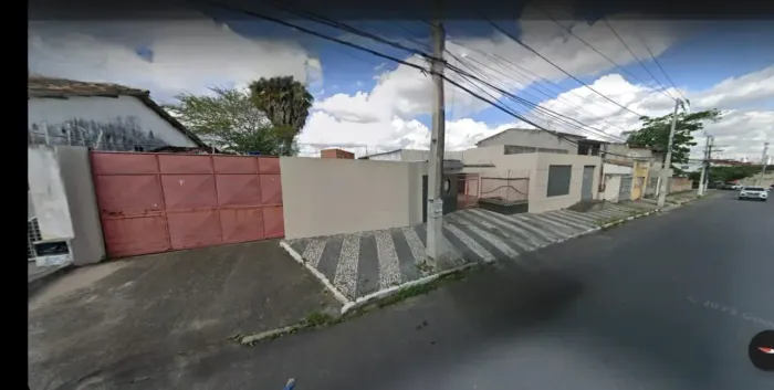 Galpão / Depósito / Estacionamento / Cozinha Industrial / Pátio - Jardim Cruzeiro, 2km do