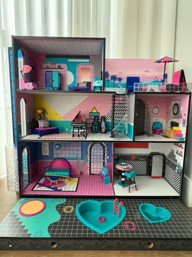 Casa da LOL - OMG House of Surprises Dollhouse