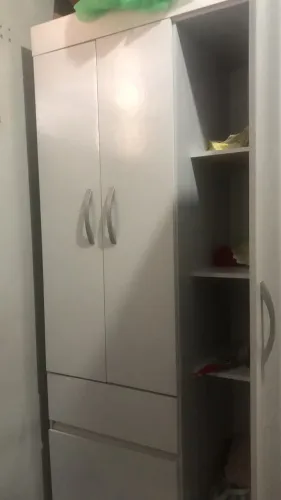 Guarda roupas seminovo
