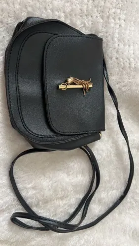 Bolsa preta com alça