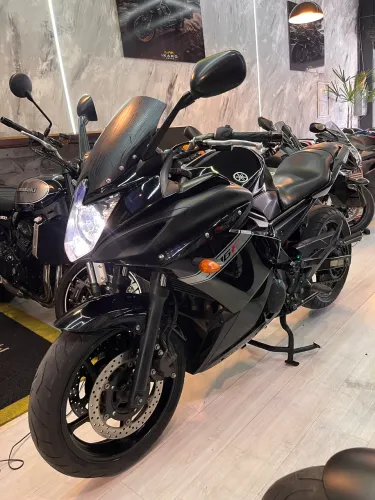 XJ6- F - ABAIXO DA TABELA