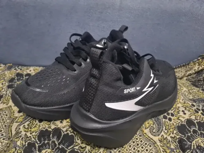 Tênis de Caminhada e Corrida Super Leve e Confortável
