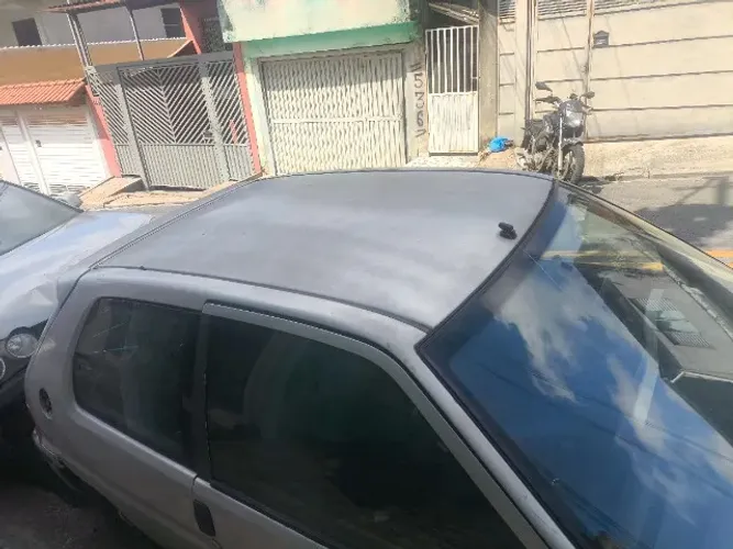 Carro inteiro para retirar peças 