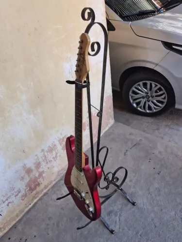 Suporte de chão para violão ou guitarra 