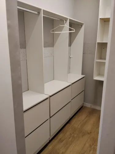 CLOSET SUSPENSO COM 6 GAVETÕES MDF NOVO