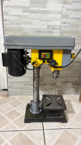 Furadeira de bancada Razi 500W 220V 